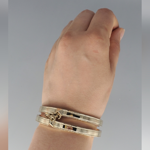 Victoria Secret Goldtone Gold Spike Bangle Bracelets - Picture 2 of 6